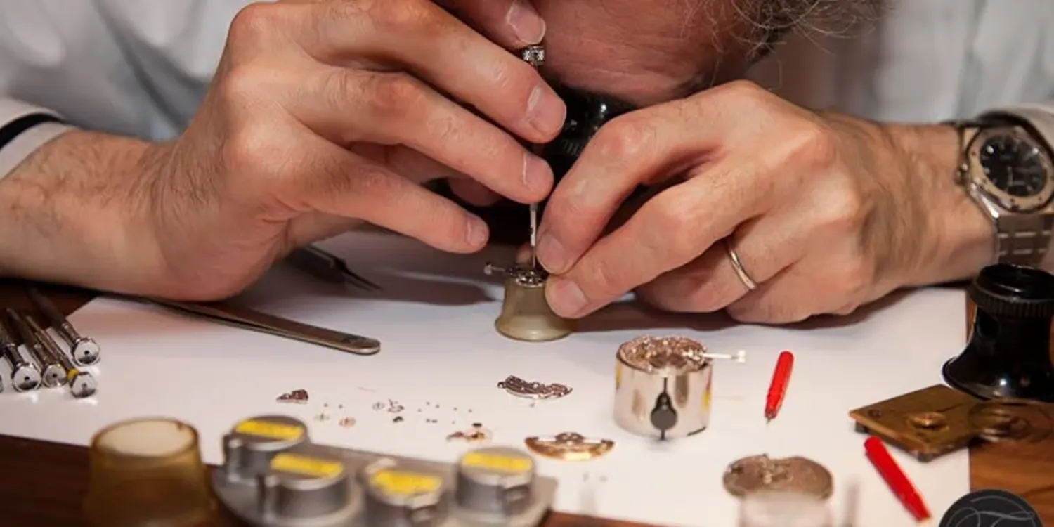 How to recognize an authentic watch and guard against fakes