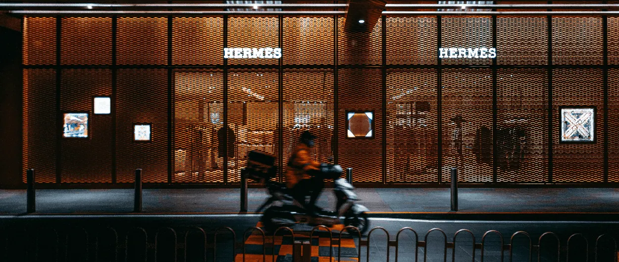 Hermès: dalla selleria parigina al vertice del collezionismo globale