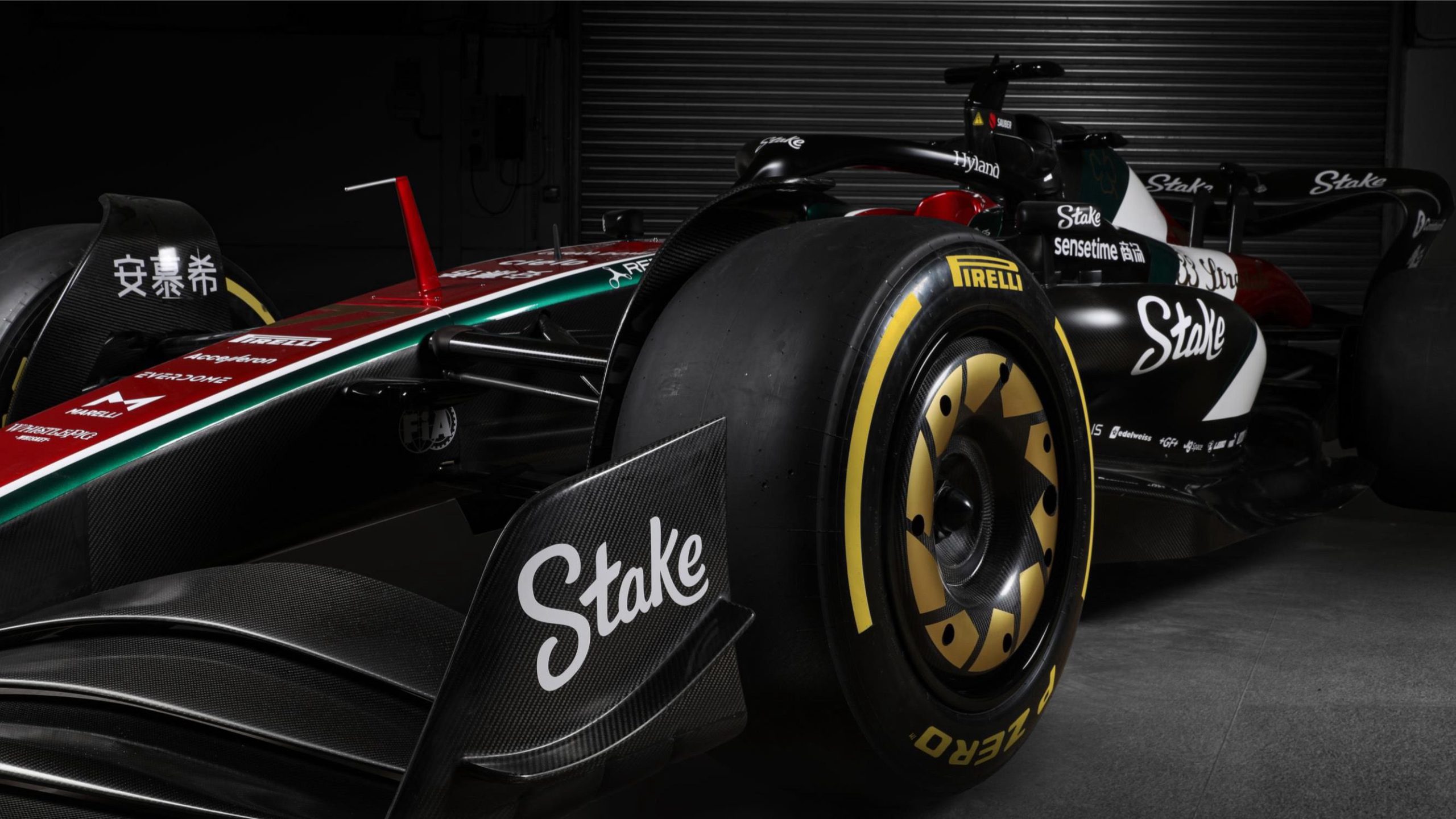 Monoposto di Formula 1 Stake in pista, articolo Collecto al Gran Premio di Monza 2025
