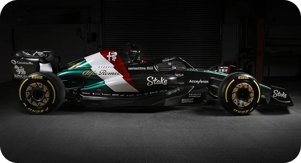 Monoposto di Formula 1 Stake nell'articolo Corriere della Sera sul modello Collecto per il lusso frazionato